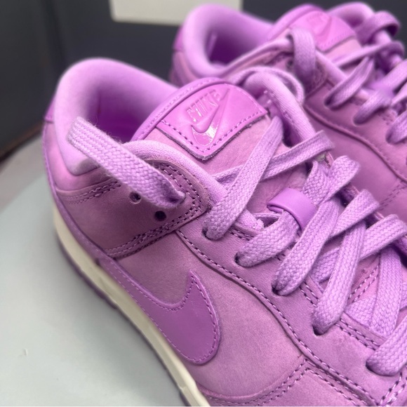 Nike Dunk Low PRM MF Rush Fuchsia DV7415-500 Women Size 6 Preowned Rare - Picture 13 of 14